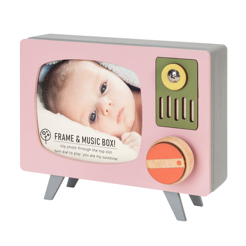 retro tv frame & music box - Tree by Kerri Lee